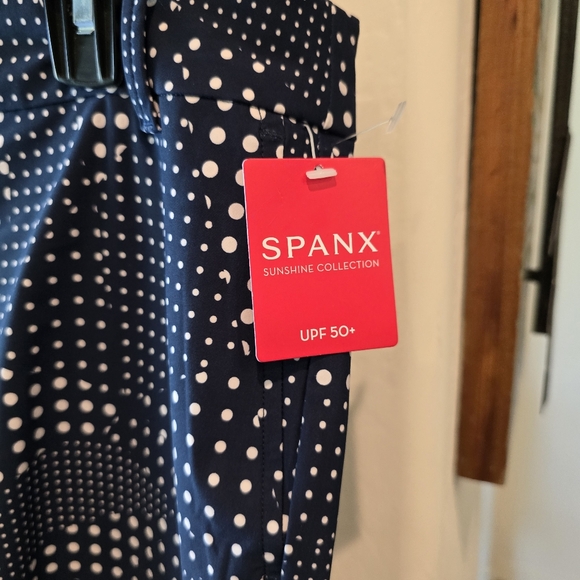 NWT SPANX Sunshine Shorts 4" polka dot midnight Navy Large - Picture 3 of 4